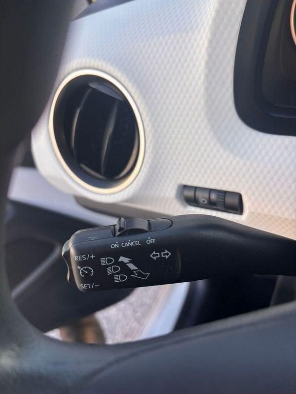 Volkswagen up! 1.0 44kW move up!