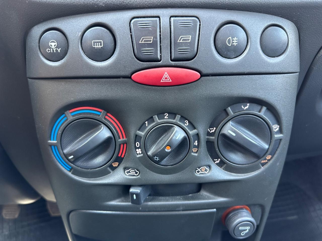 Fiat Punto 1.2 BENZINA NEOPATENTATI