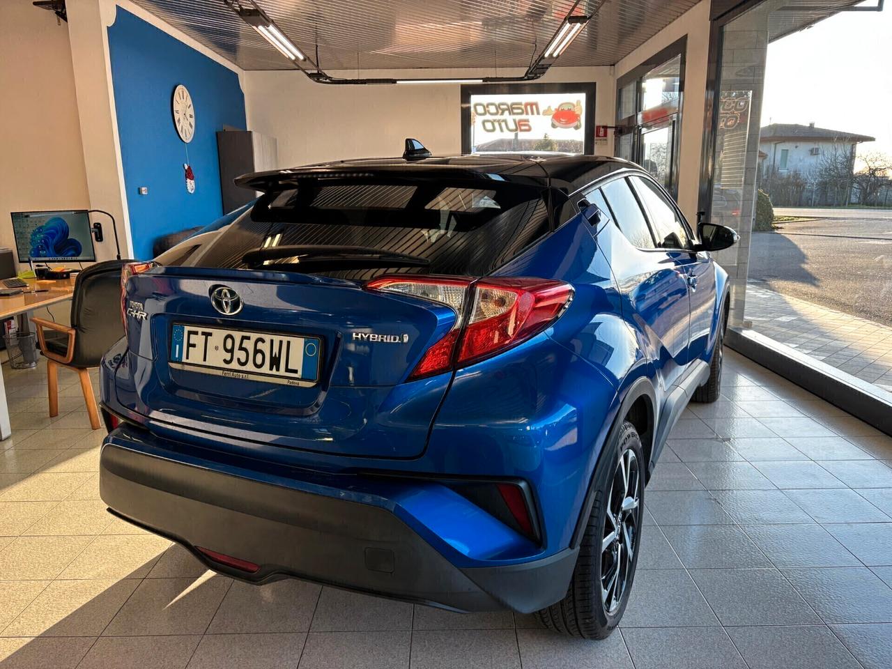 Toyota C-HR 1.8 Cambio Automatico Neopatentati