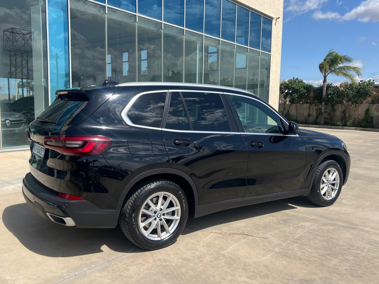 Bmw X5 xDrive25d Business - possibilità noleggio no scoring