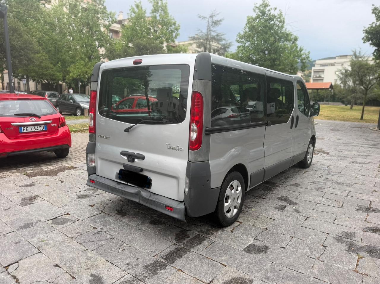 Renault Trafic T29 2.0 dCi/115 PL-TN Passenger 9 posti