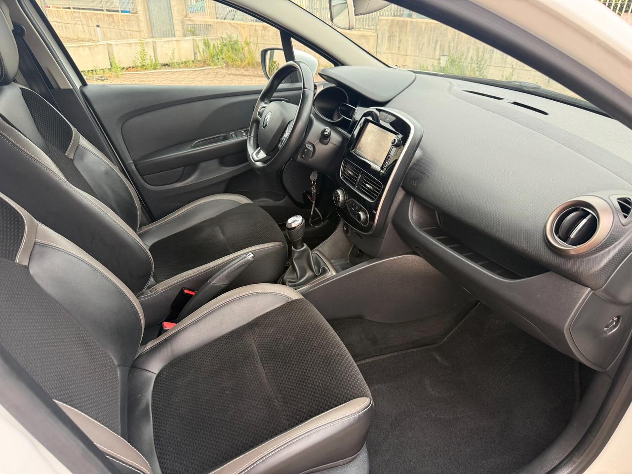 Renault Clio IV 2017 1.5 dci energy Intens 75cv FullLed Navi RetroCam Pelle