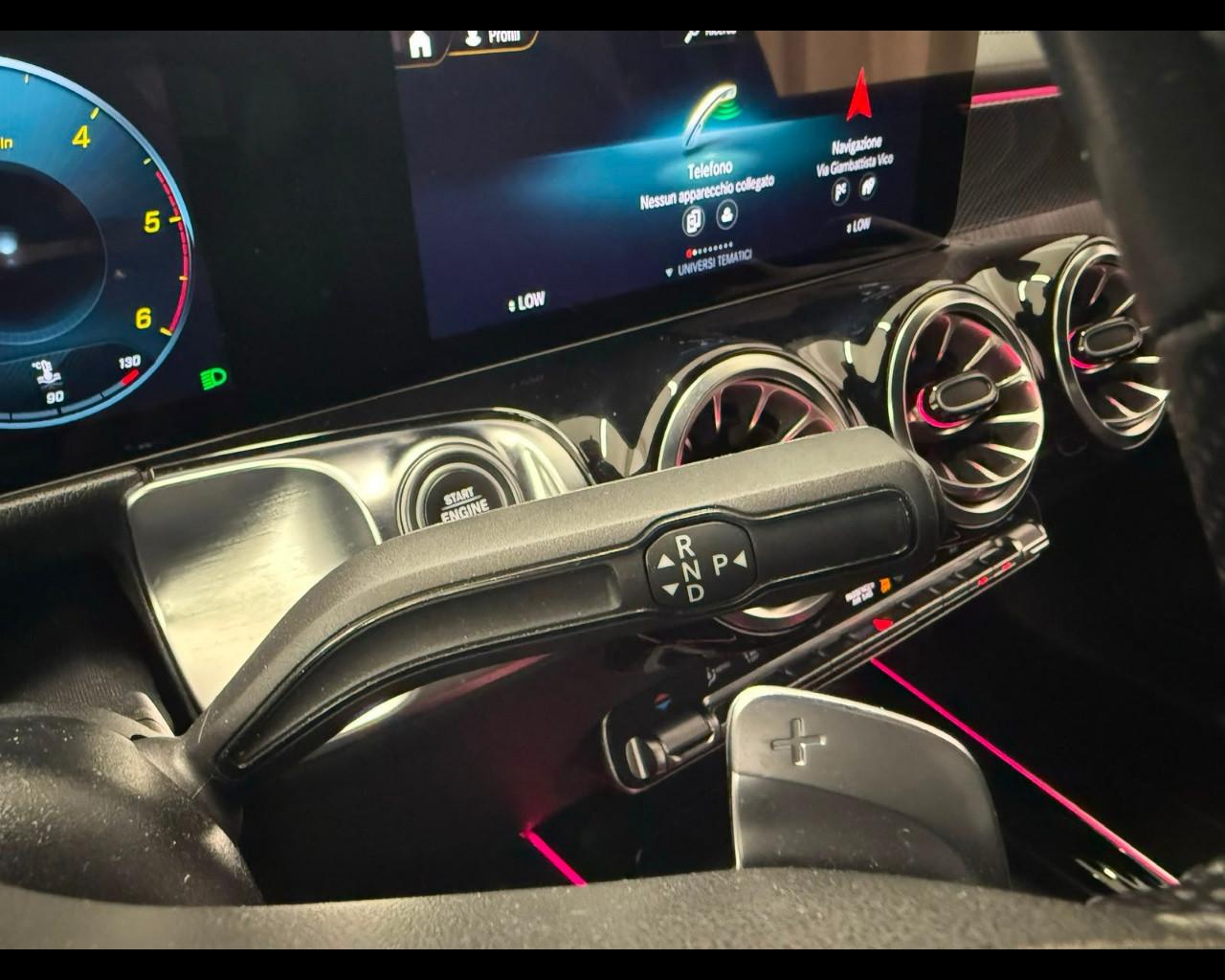 Mercedes-Benz GLB (X247) - GLB 180 d Automatic Premium