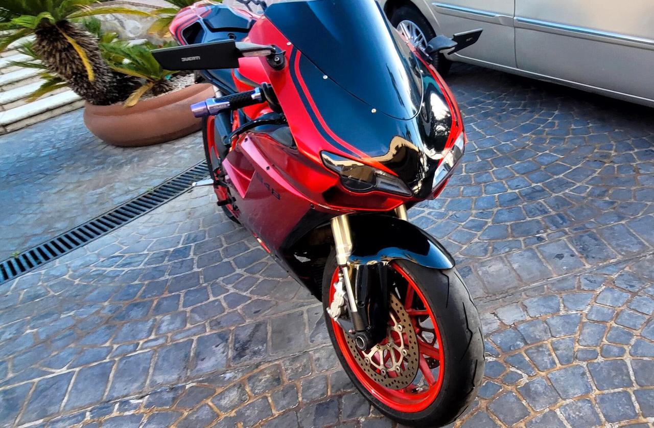 Ducati 848
