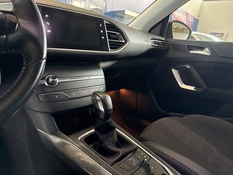 Peugeot 308 BlueHDi 130 EAT6 S&S SW Allure