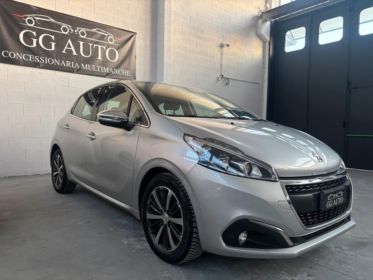 Peugeot 208 PureTech 82 5p. GPL Allure