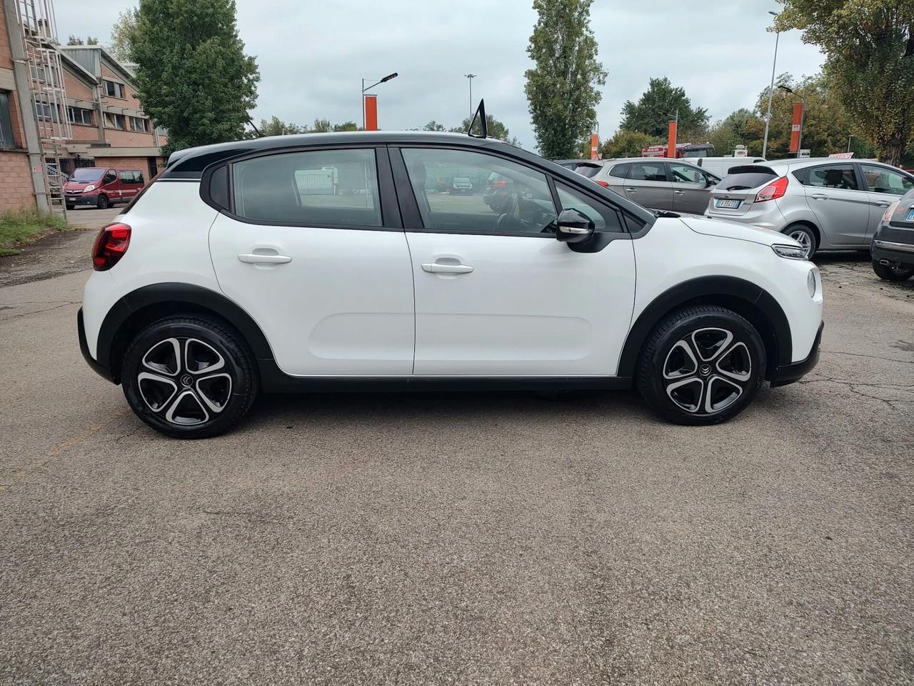 Citroen C3 PureTech 82 Shine, BENZINA, OK NEOPATENTATI, GARANZIA L.12 MESI