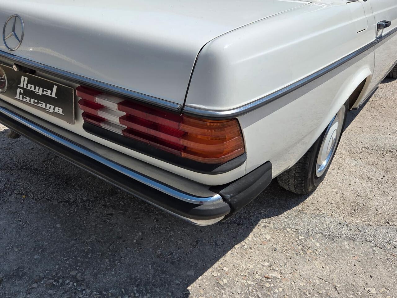 Mercedes-benz W123 240D -ASI-