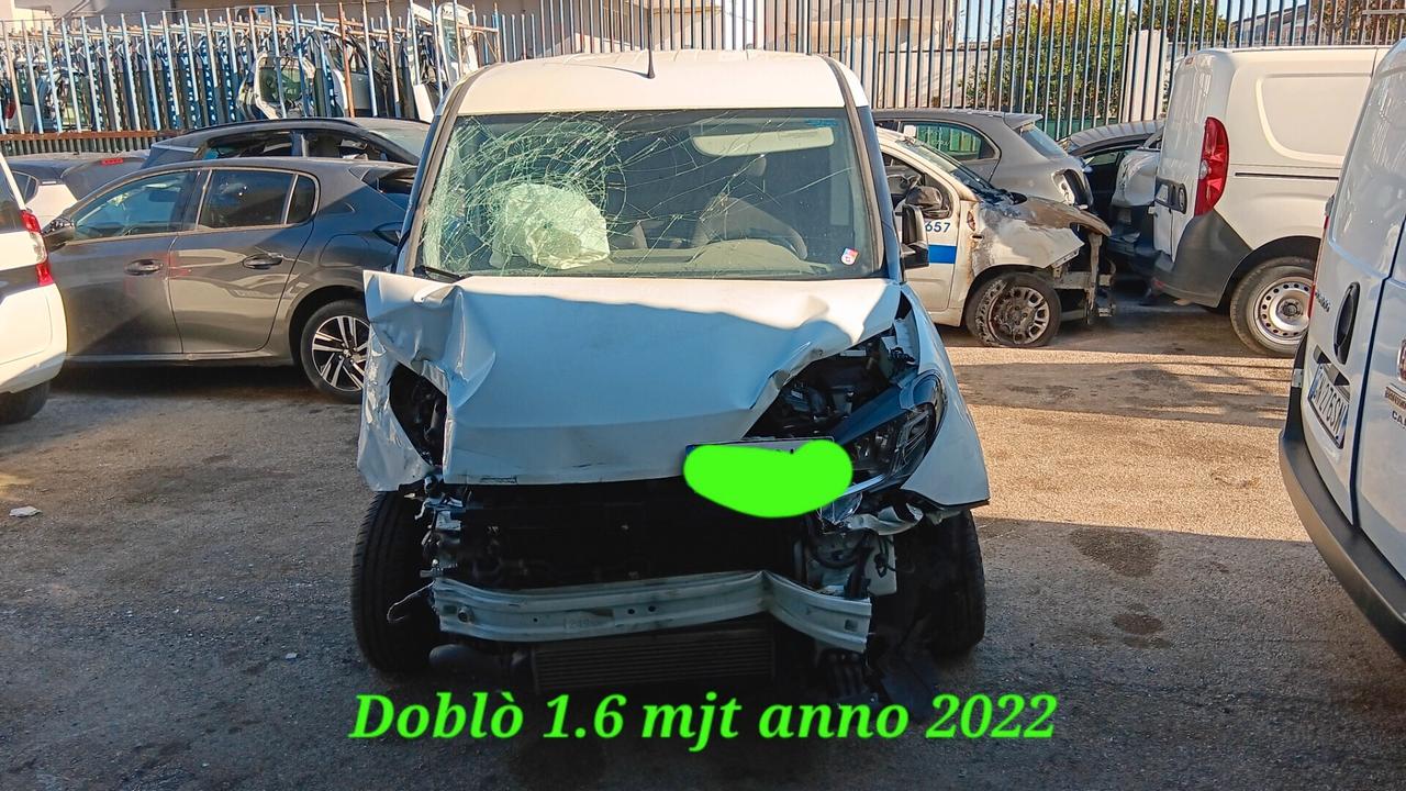 Fiat Doblo incidentata sinistrata mondialcars km 55.000