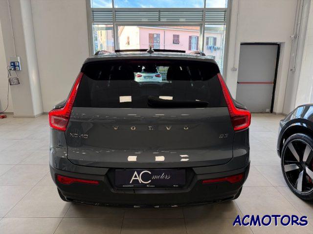 VOLVO XC40 B3 automatico Ultimate Dark