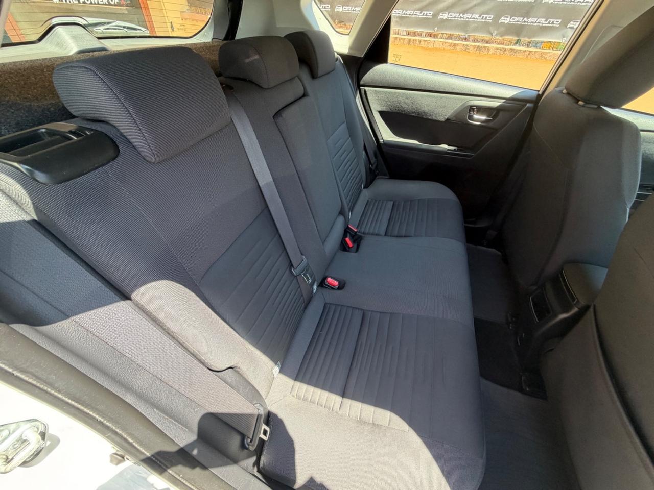 Toyota Auris 1.8 Hybrid Business