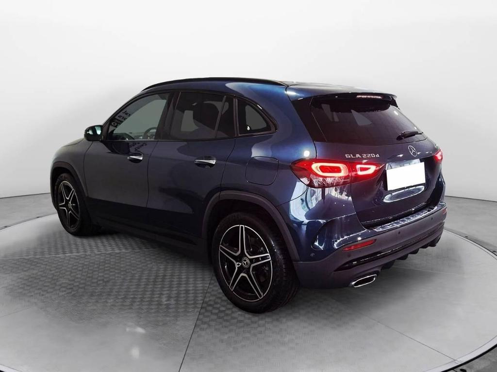 Mercedes GLA 220 220 D Premium 4Matic 8G-DCT