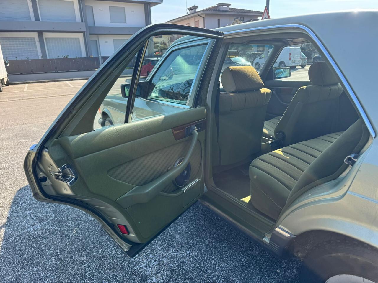 Mercedes-benz S-Series 280 SE