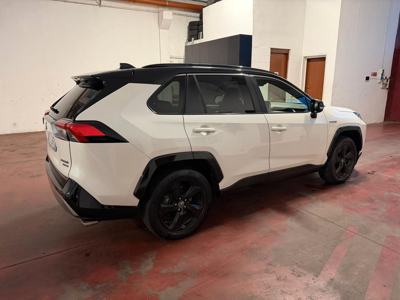 Toyota RAV 4 2.5 HV (222 CV) E-CVT AWD-I LOUNGE (163 KW)