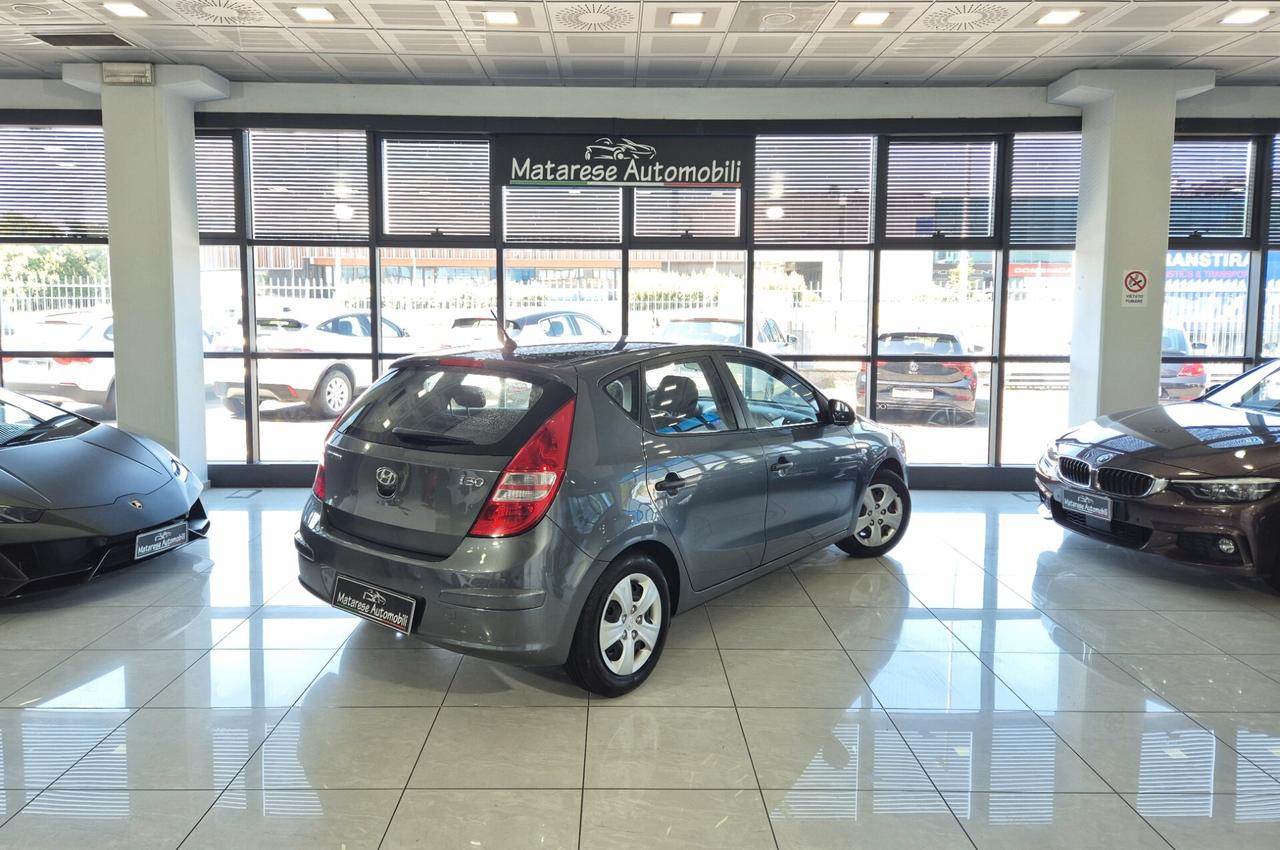 Hyundai i30 1.4 cc 109CV NEOPATENTATI Tagliandata Garanzia
