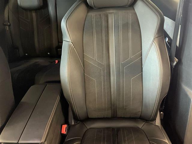 PEUGEOT 3008 1.6 HYBRID4 PHEV 300cv GT Pack 4x4 e-EAT8
