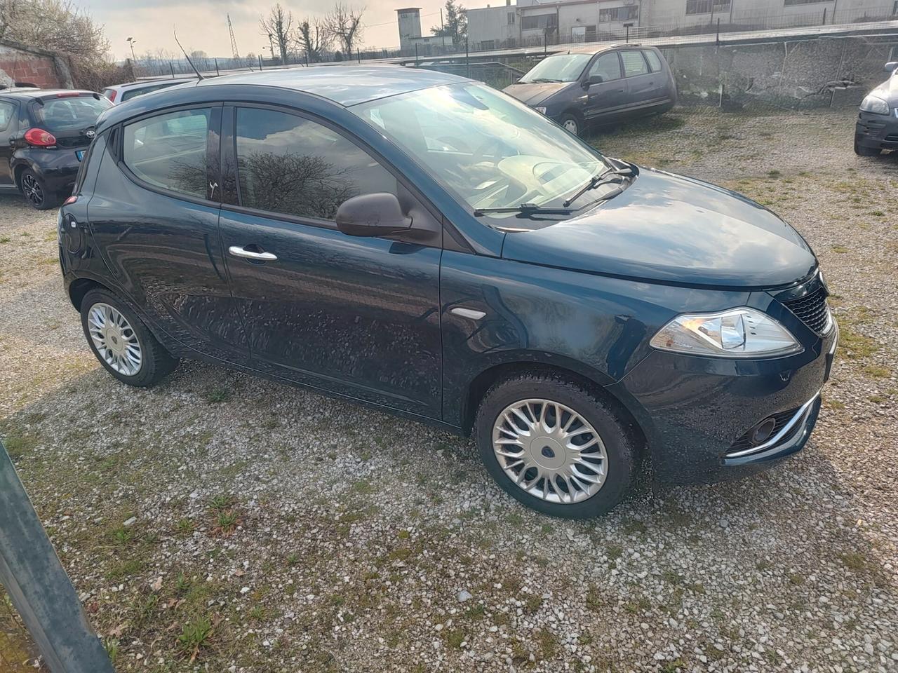 Lancia Ypsilon 1.2 69 CV 5 2016