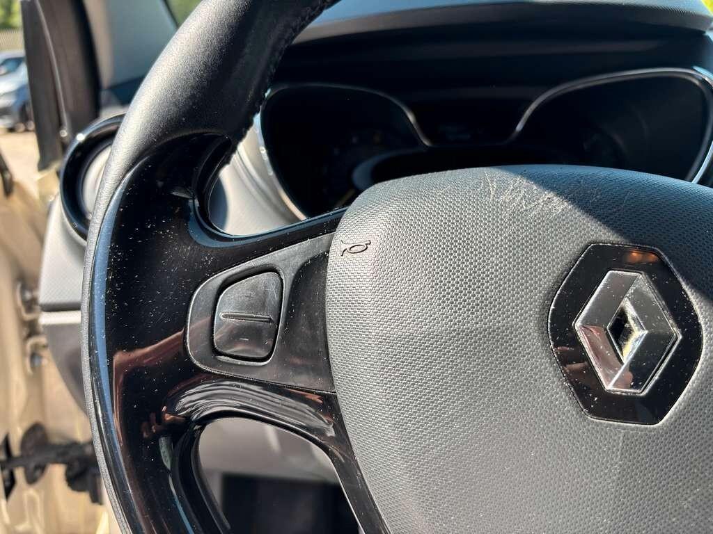 Renault Captur 1.5 dCi 8V 90 CV Start&Stop 2014 / KM 250.000 Tua a solo 49 Euro al mese
