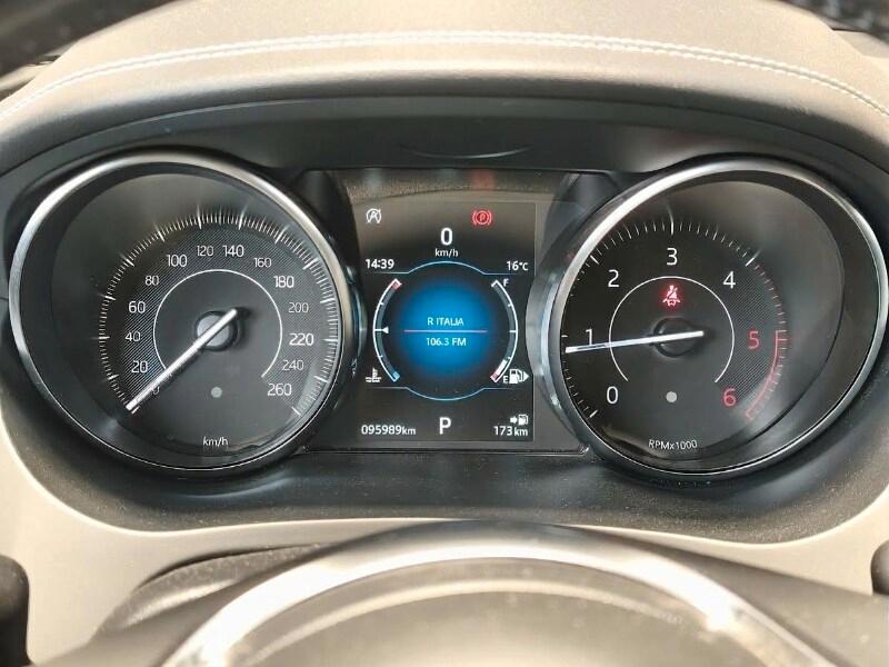 JAGUAR E-Pace (X540) E-Pace 2.0D 180 CV A...