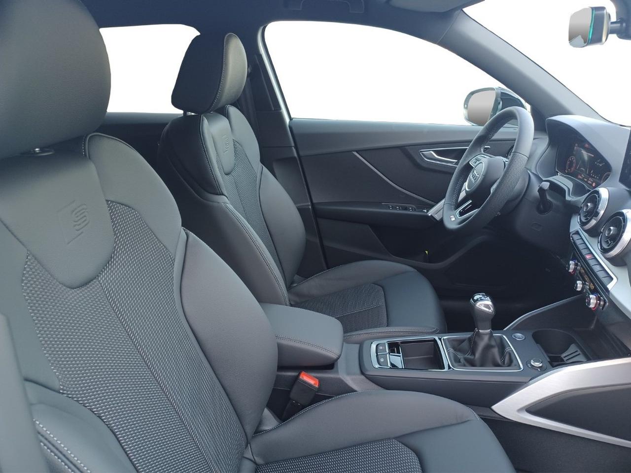 Audi Q2 30 2.0 tdi identity black