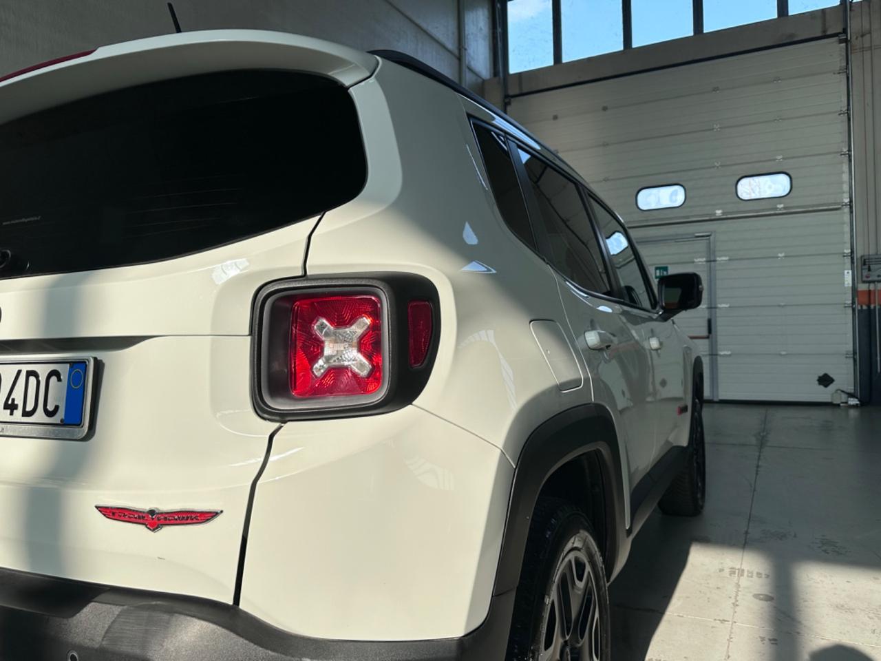 Jeep Renegade 2.0 Mjt 170CV 4WD Active Drive Low Trailhawk