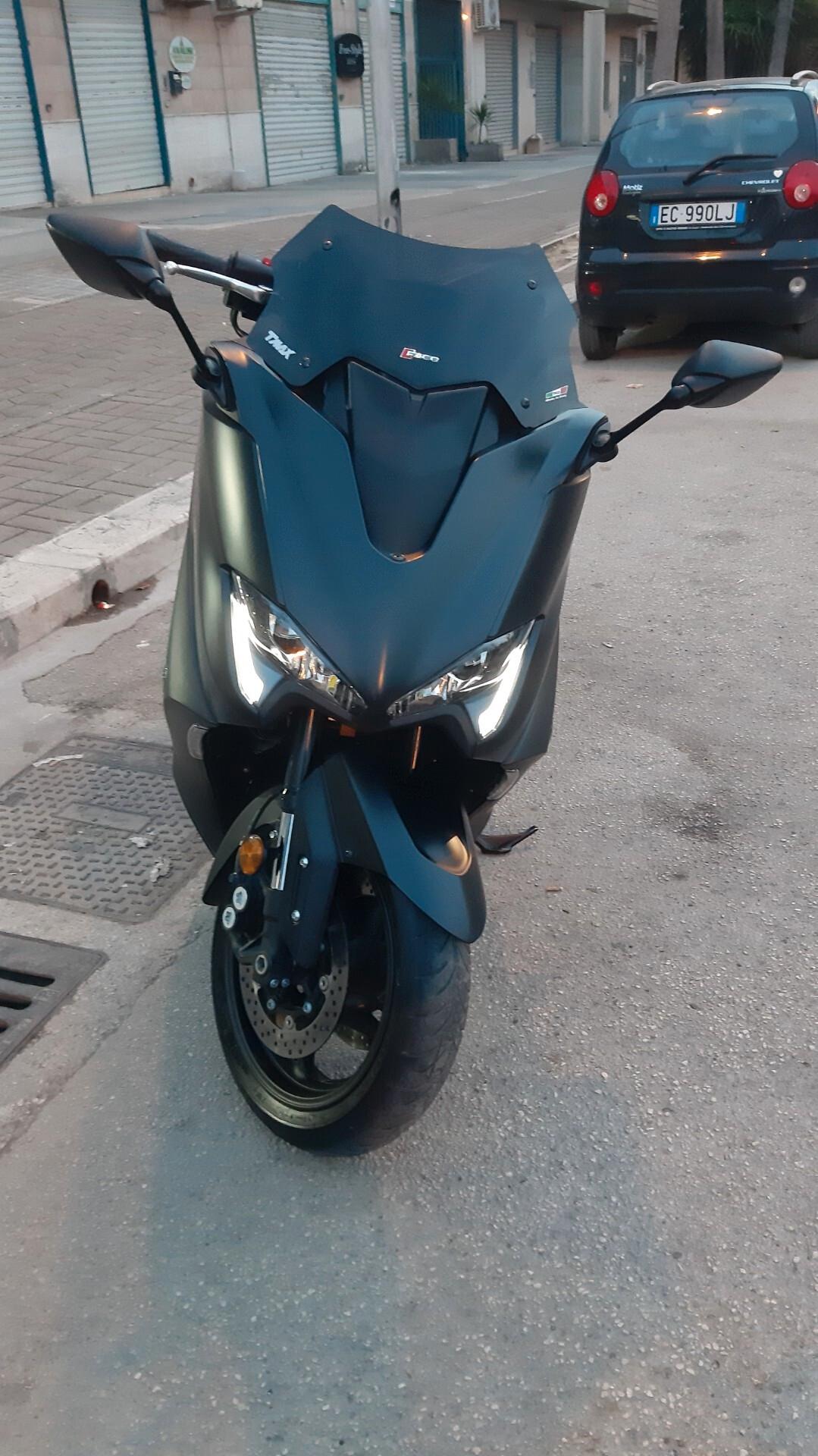Yamaha T Max 560