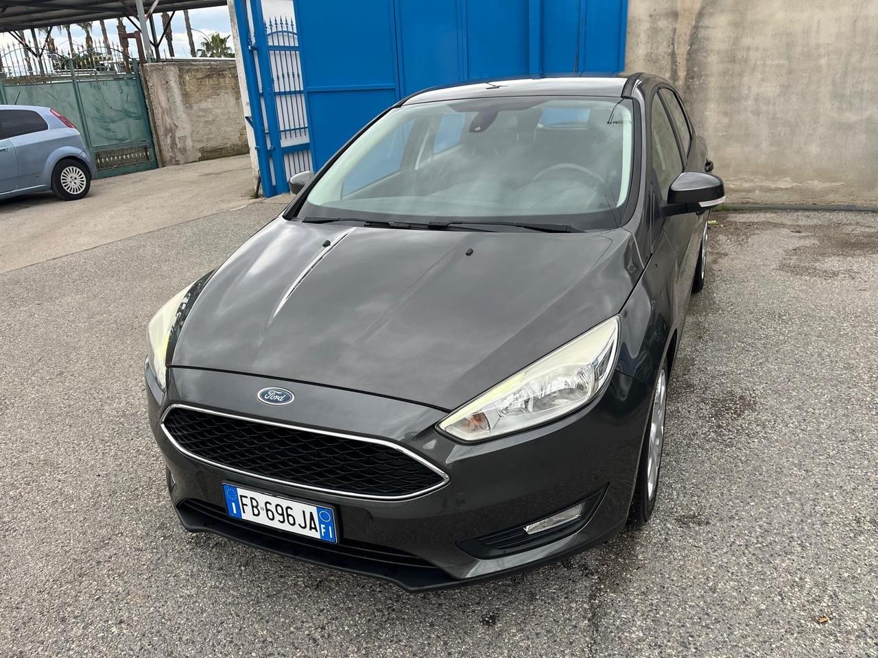 Ford focus-5P-1.0 ecoboost-benz-2016