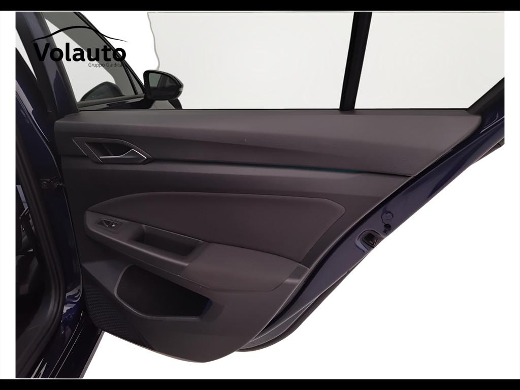 VOLKSWAGEN Golf VIII 2020 - Golf 1.5 tgi Life 130cv