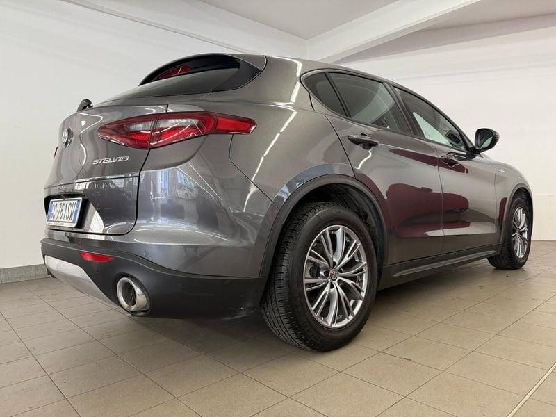 Alfa Romeo Stelvio 2.2 Turbodiesel 160 CV AT8 RWD AUTOCARRO