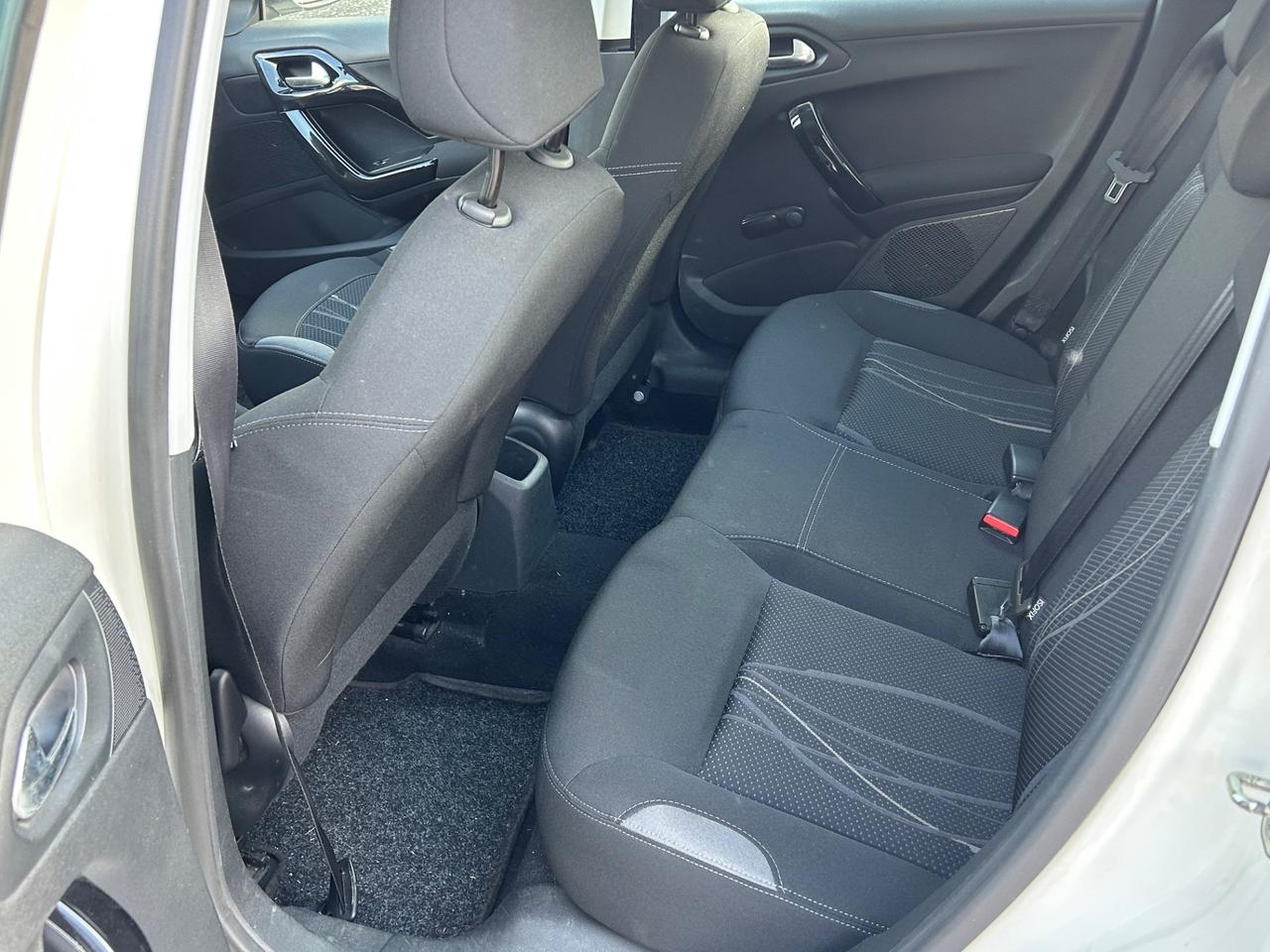 Peugeot 208 1.2 VTi 82 CV 5 porte