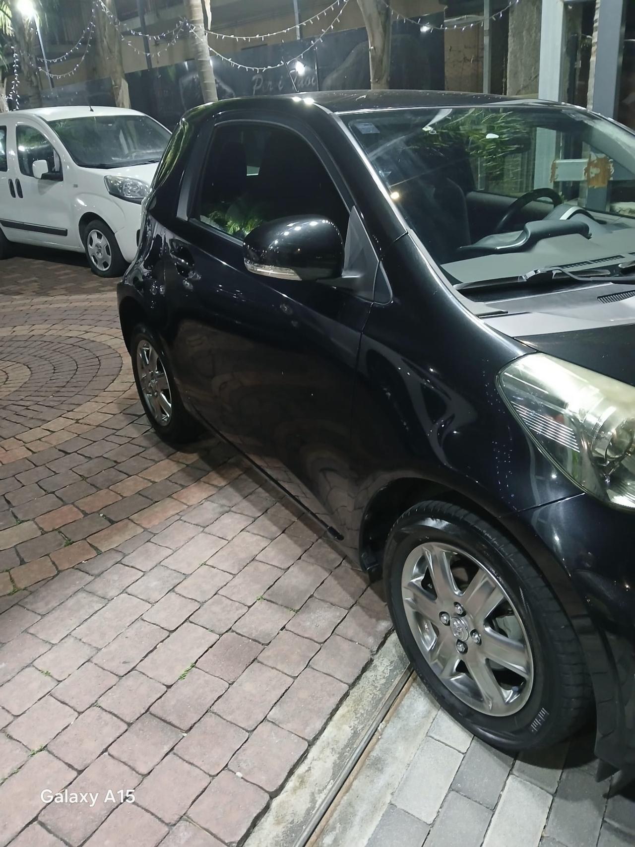 Toyota iQ 1.0