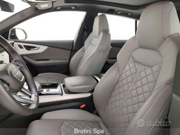 Audi Q8 SQ8 TDI quattro tiptronic sport attitude