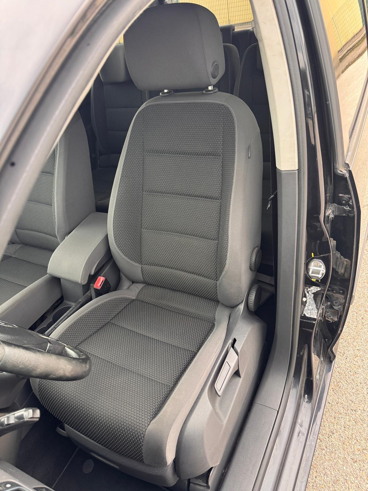 Volkswagen Touran Business 1.4 Highline EcoFuel 7 posti