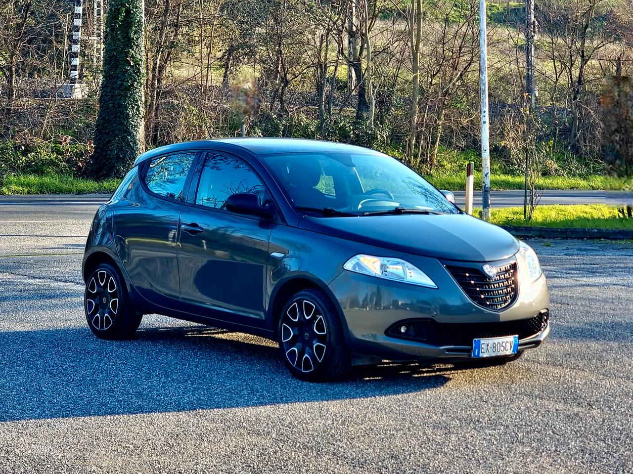 Lancia Ypsilon 1.2 69 CV 5 porte S&S Platinum 2014-E6 NEO.