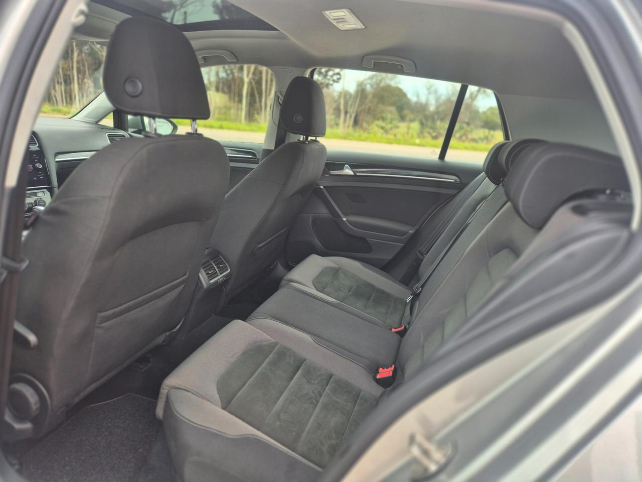 Volkswagen Golf 1.6 TDI 115 CV R-LINE GARANZIA 12 MESI