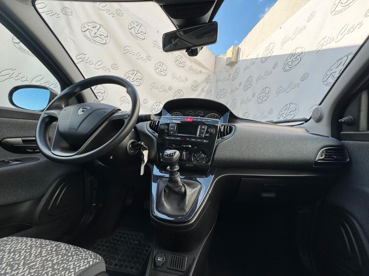 Lancia Ypsilon 1.0 FireFly 70cv Hybrid Silver