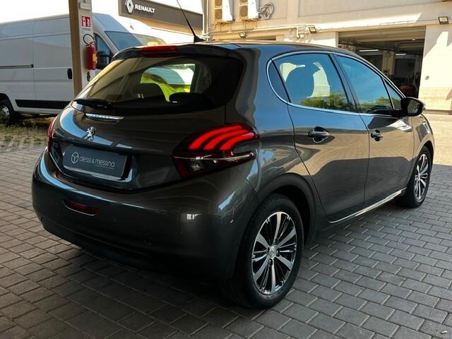 Peugeot 208 PureTech 82 5 porte Allure