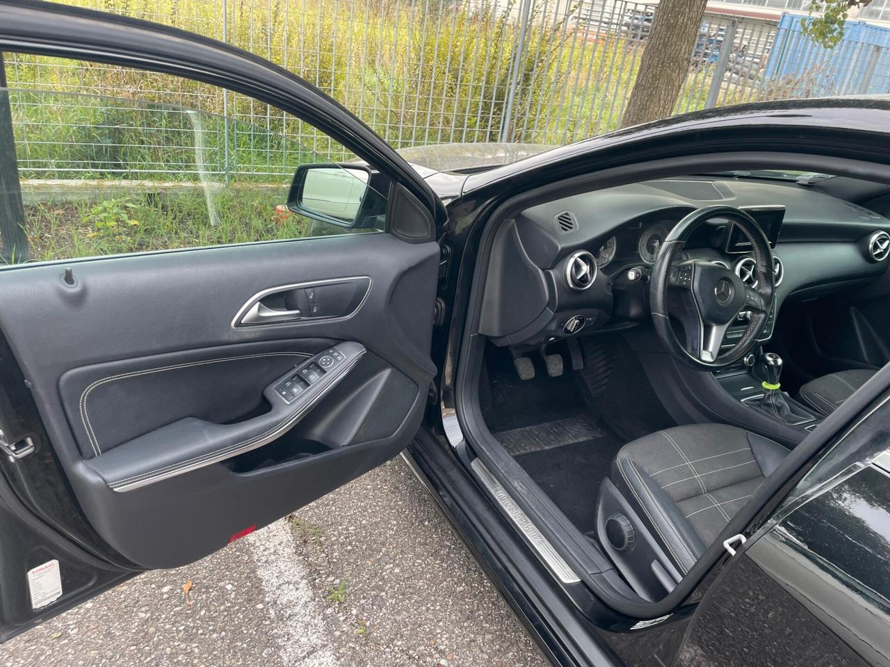 Mercedes-benz A 180 CDI Premium (110CV)- OTTIME CONDIZIONE-REVISIONE E CAMBIO CINGHIA DI DISTRIBUZIONE FATTE A MARZO 2025