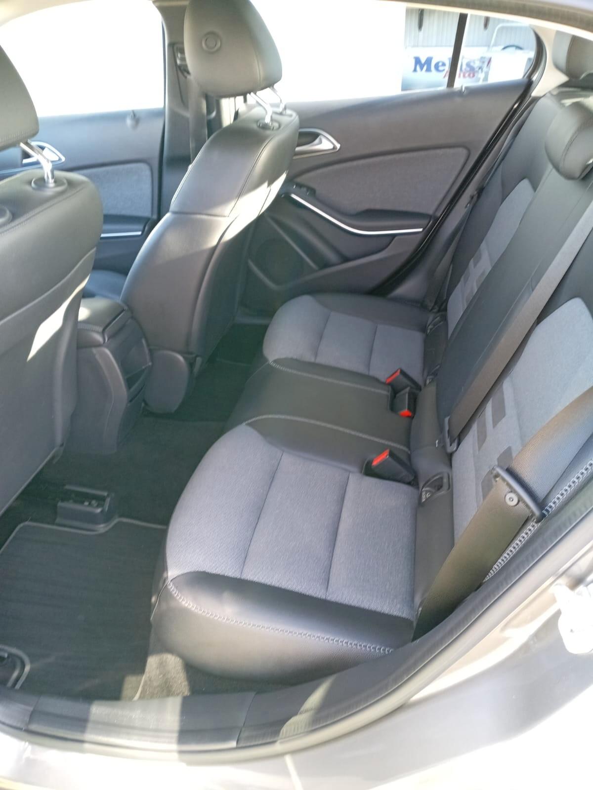 MERCEDES GLA 200 D AUTOMATICA