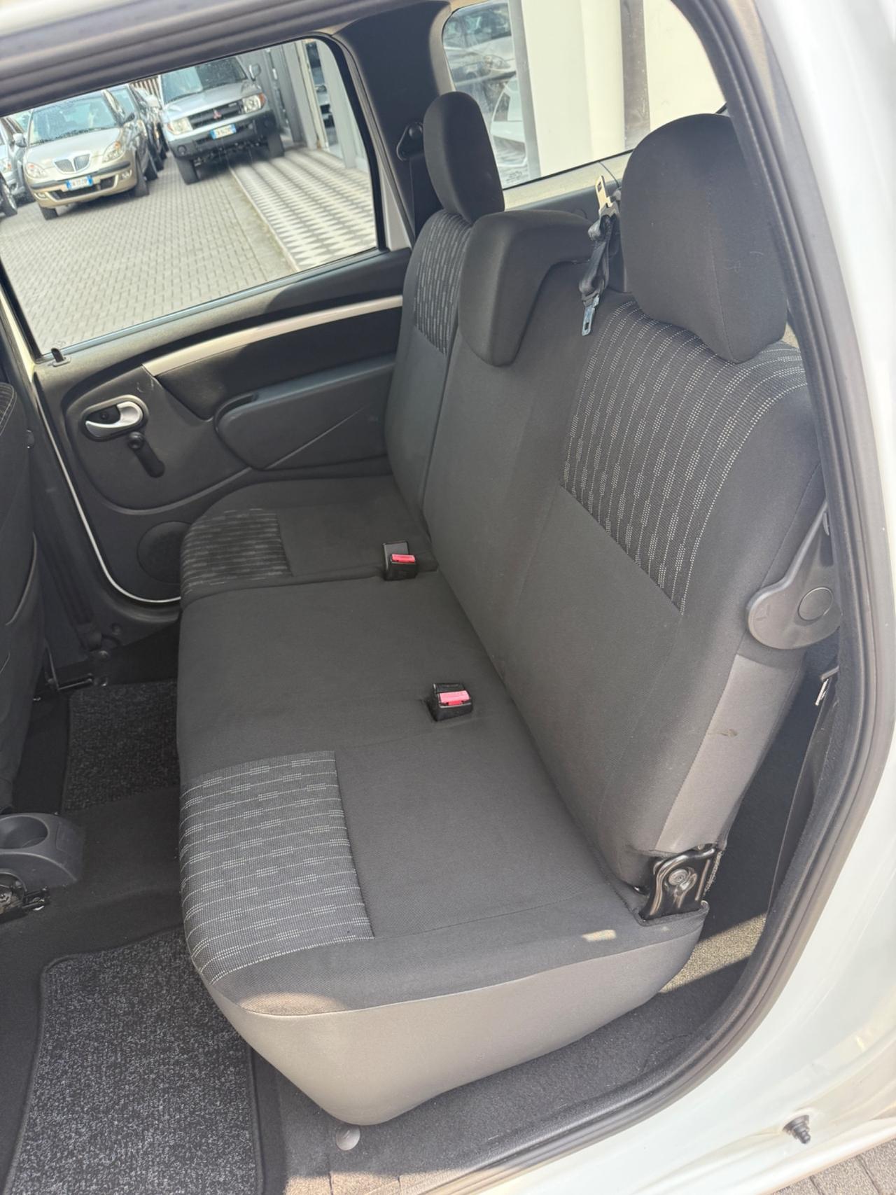 Dacia Logan MCV 1.5 dCi 90CV 5 posti Embleme