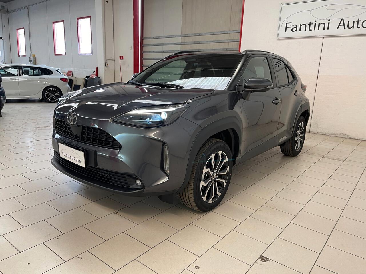 Toyota Yaris Cross Trend 1.5h fwd 130cv e-cvt-Ok Neopatentati-LEGGI SOTTO