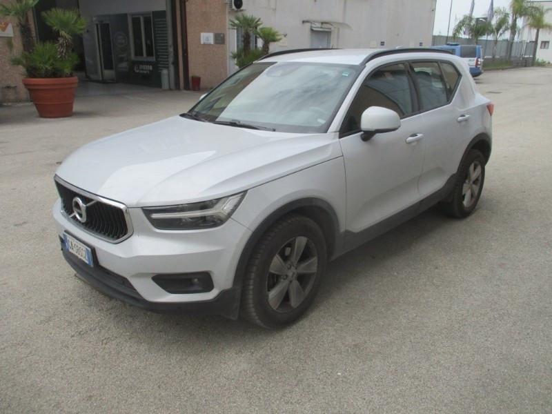 Volvo XC40 D3 AWD Momentum Core