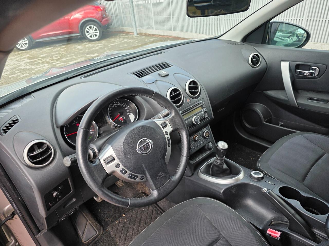 Nissan Qashqai 2.0 dCi DPF Tekna