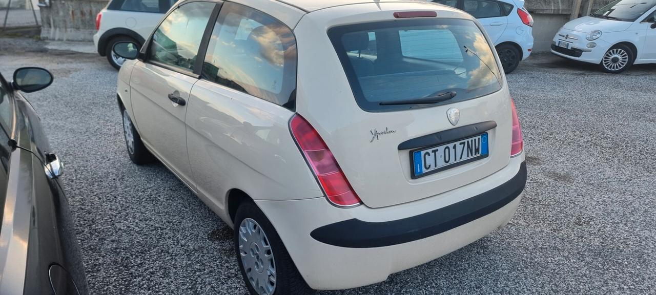 Lancia Ypsilon 1.2 Oro GPL