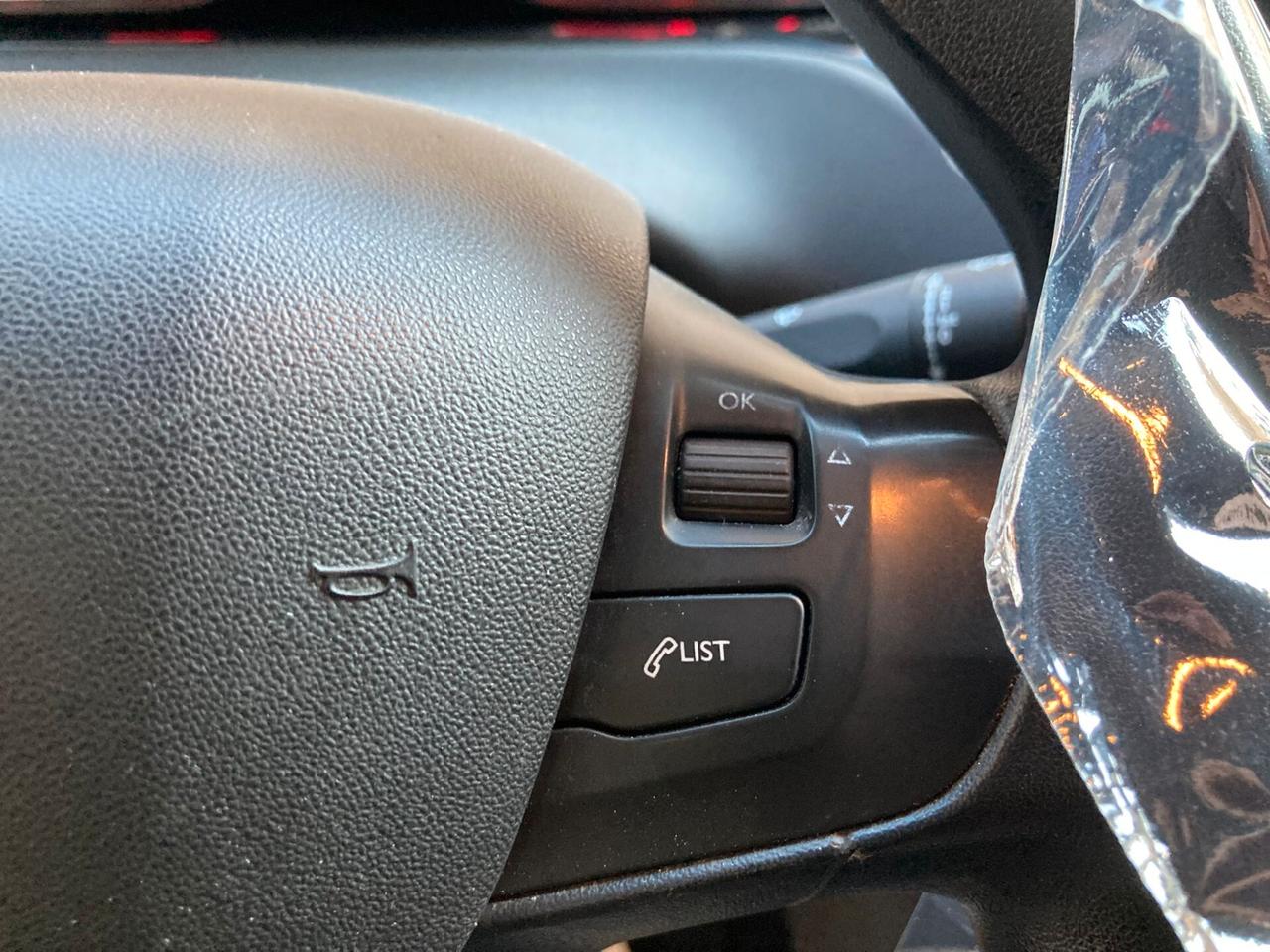 Peugeot 208 1.4 HDi - IDEALE X NEOPATENTATI - 2013