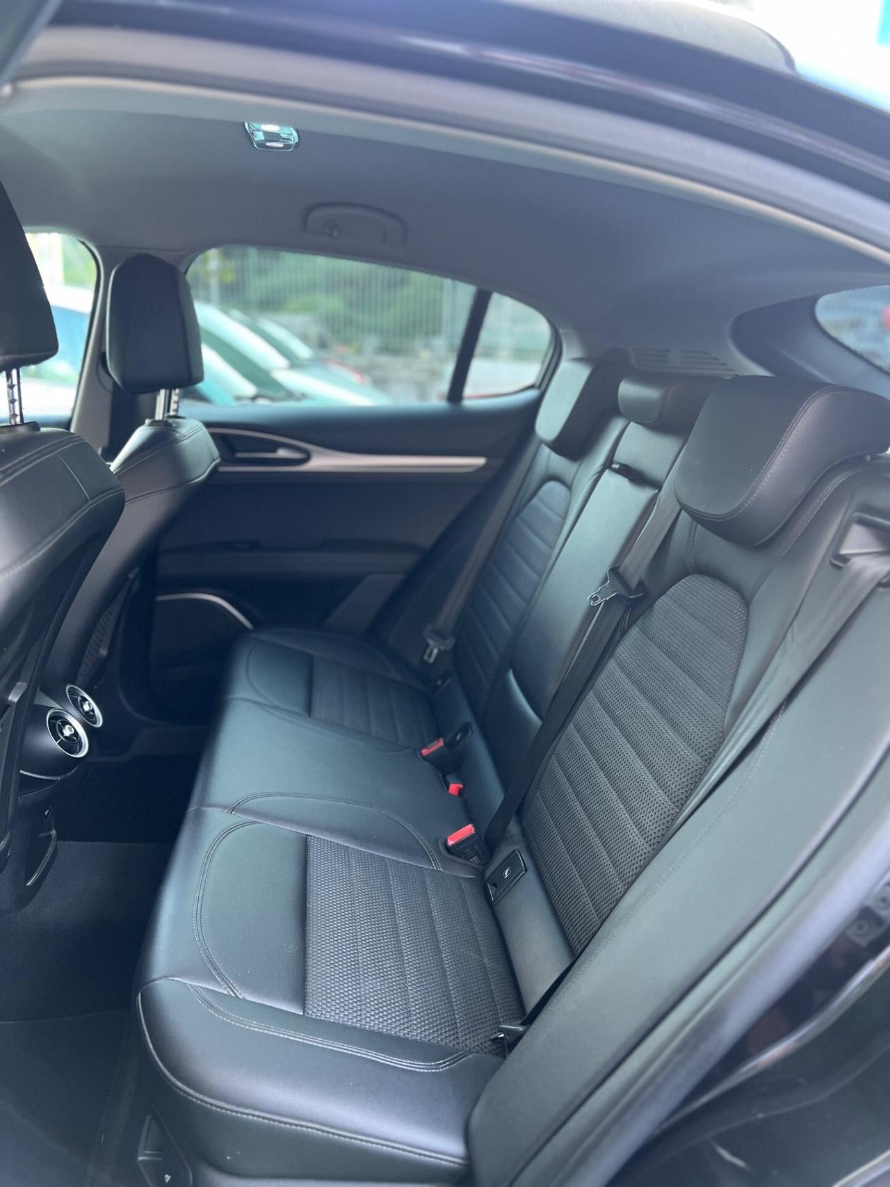 Alfa Romeo Stelvio 190 CV Q4 SPRINT Total Black Full