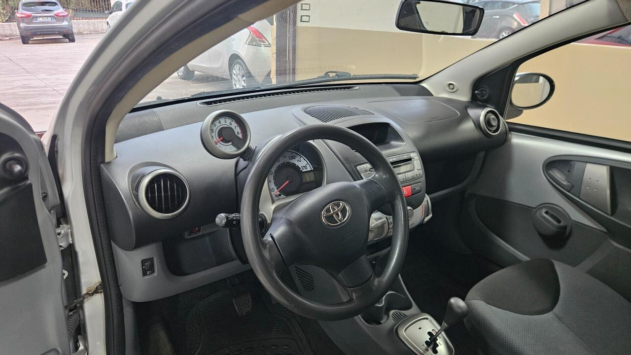 Toyota Aygo 1.0 12V VVT-i 5 porte Sol