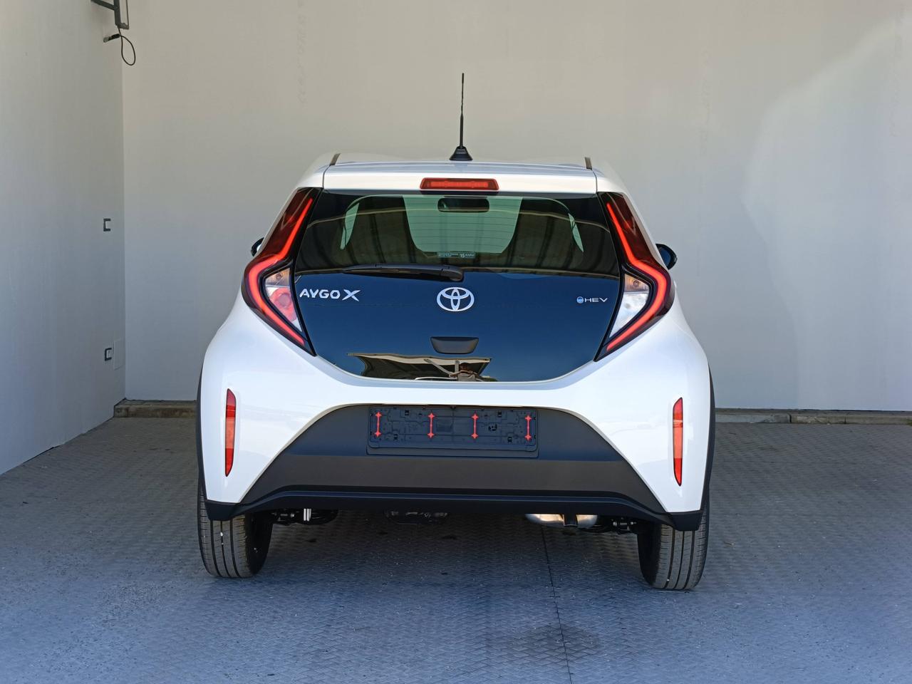 TOYOTA AYGO X HEV MC26