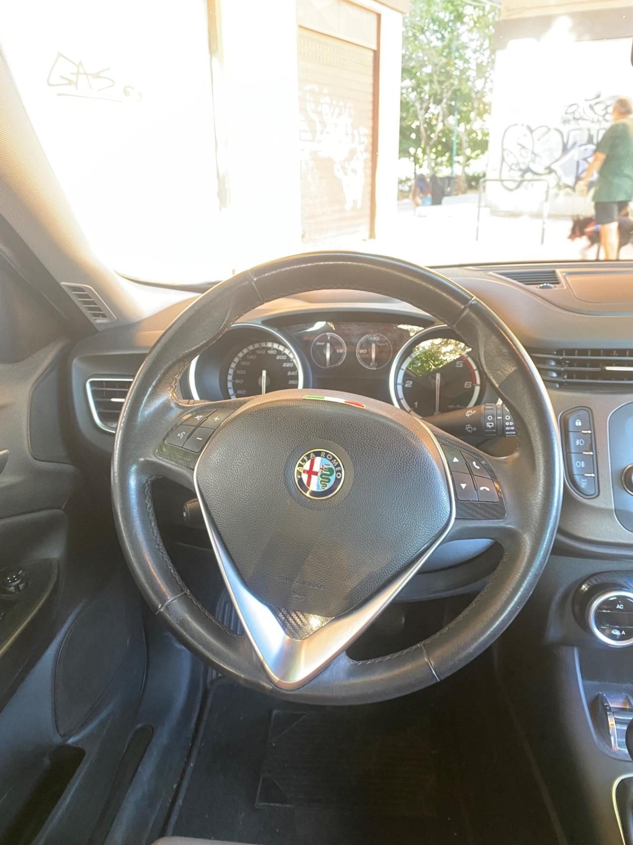 Alfa Romeo Giulietta 1.6 JTDm-2 105 CV Distinctive