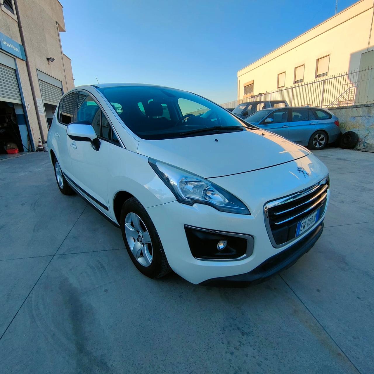 Peugeot 3008 1.6 HDi 115CV Business